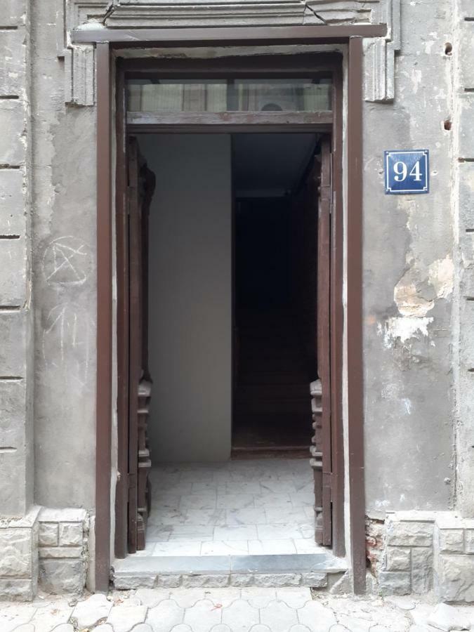 Woodmood Hostel Tbilisi Exteriör bild