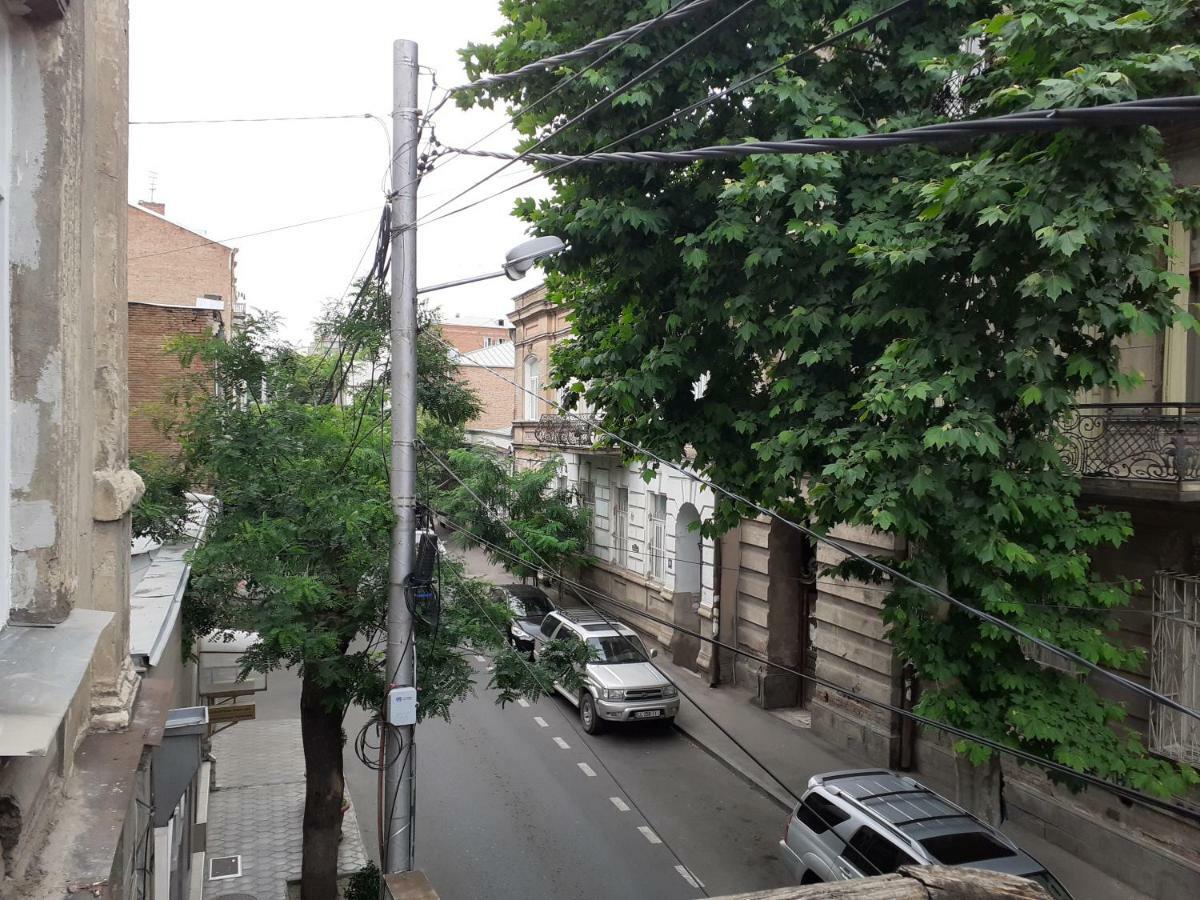 Woodmood Hostel Tbilisi Exteriör bild